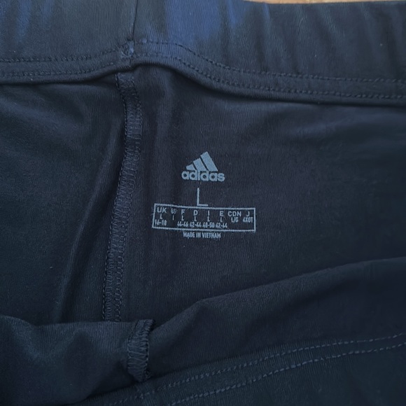 NWT Adidas Women’s Dark Navy/Ink Biker Shorts Size L - Picture 3 of 5